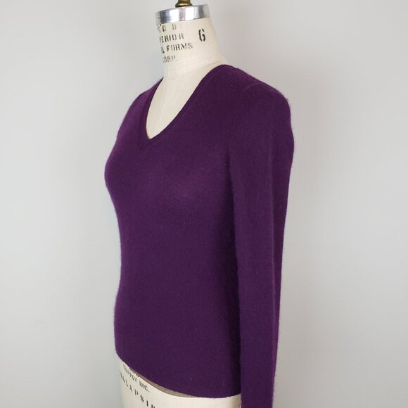 Ann Taylor Rich Deep Purple Cashmere Long Sleeve V Neck Sweater * 2 Petite - Picture 3 of 7